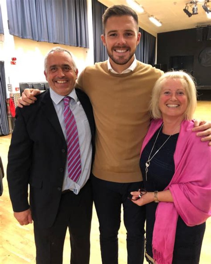 Jack Butland profile, salary, wife, family, girlfriend, FIFA